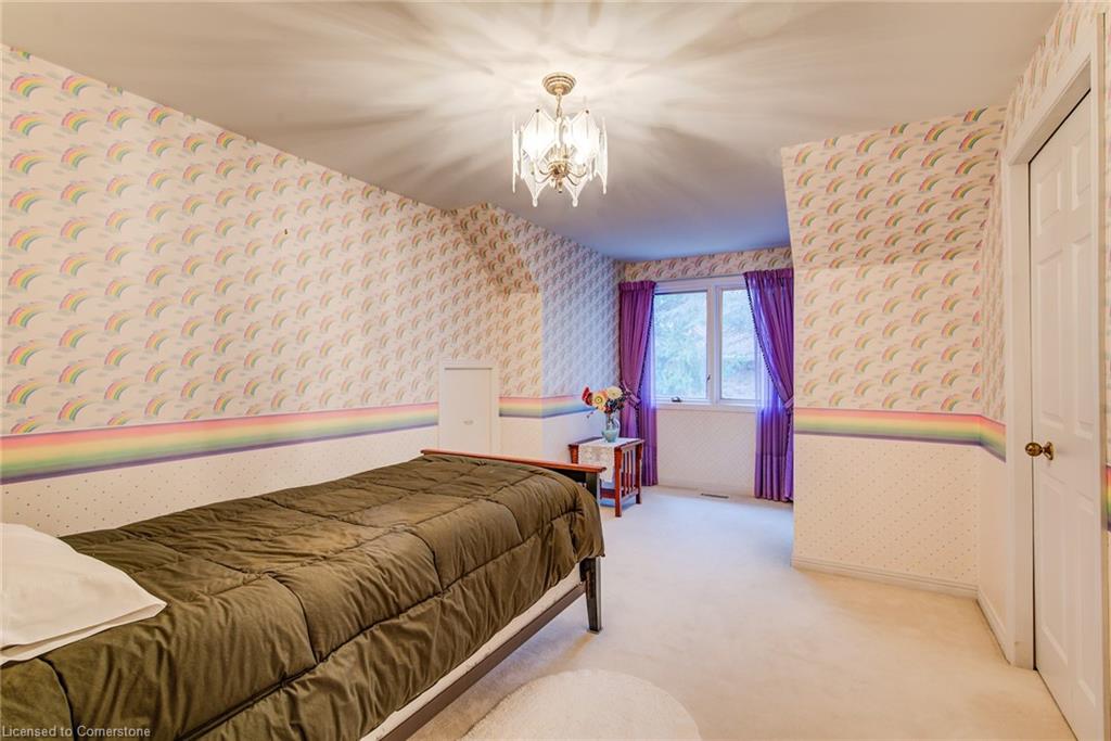 225 Corrie Crescent Property Photo 32