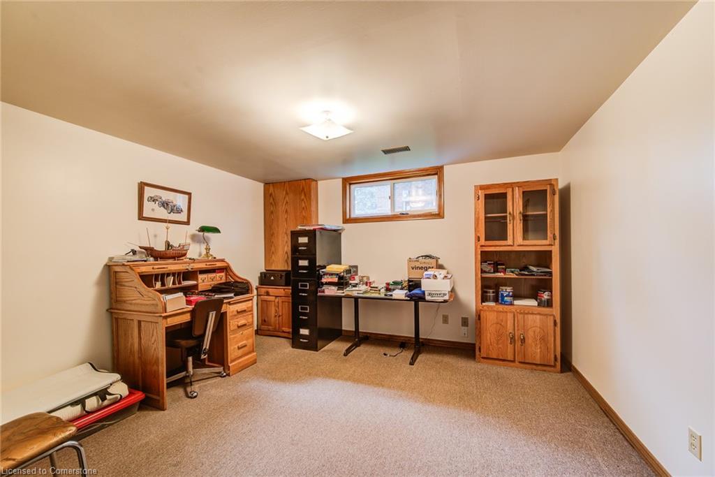 225 Corrie Crescent Property Photo 39