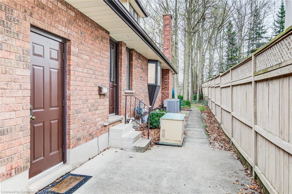 225 Corrie Crescent Property Photo 43