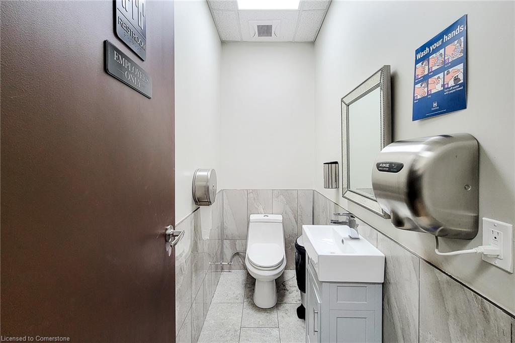 22-1040 Garner Road W Property Photo 29