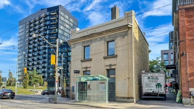 541 Queen Street E Property Photo 4