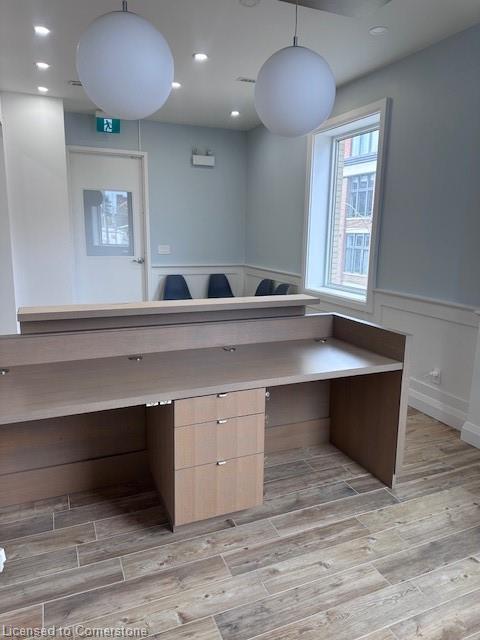541 Queen Street E Property Photo 11