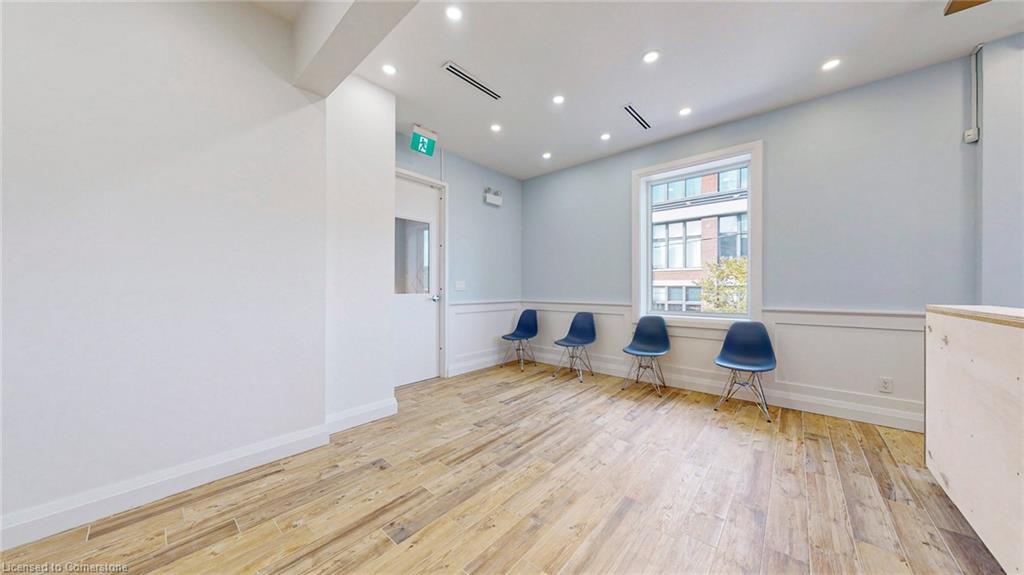 541 Queen Street E Property Photo 13