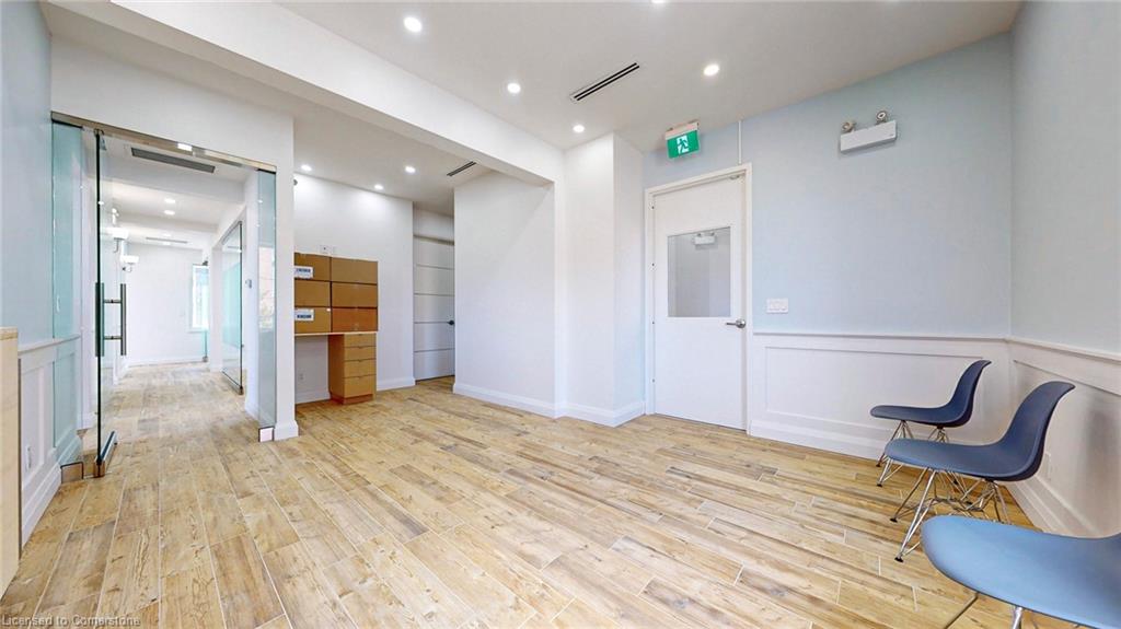 541 Queen Street E Property Photo 14