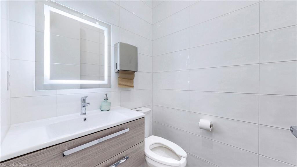 541 Queen Street E Property Photo 18