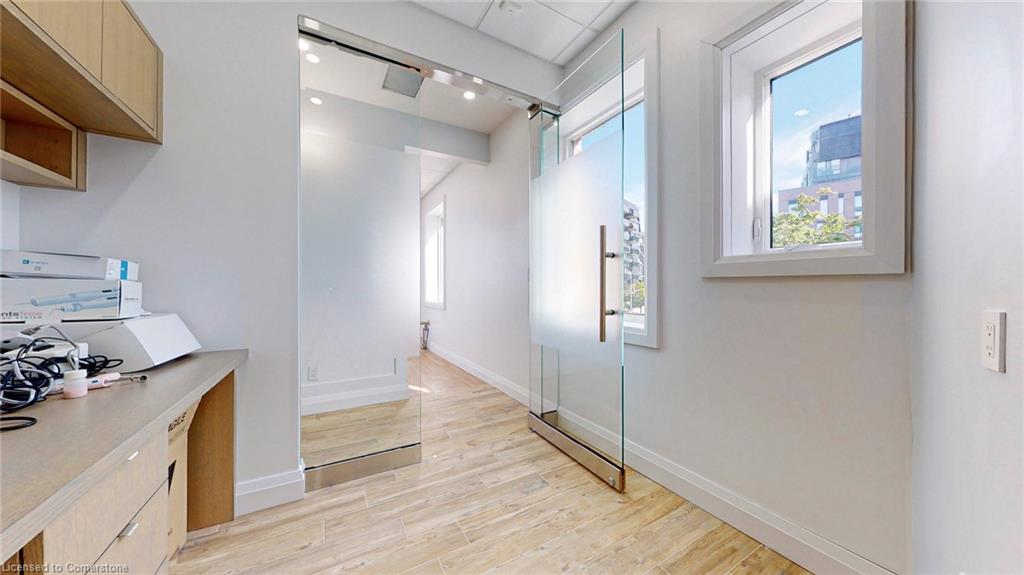 541 Queen Street E Property Photo 21