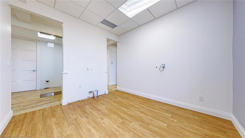 541 Queen Street E Property Photo 25