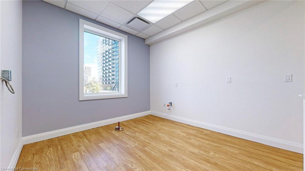 541 Queen Street E Property Photo 26