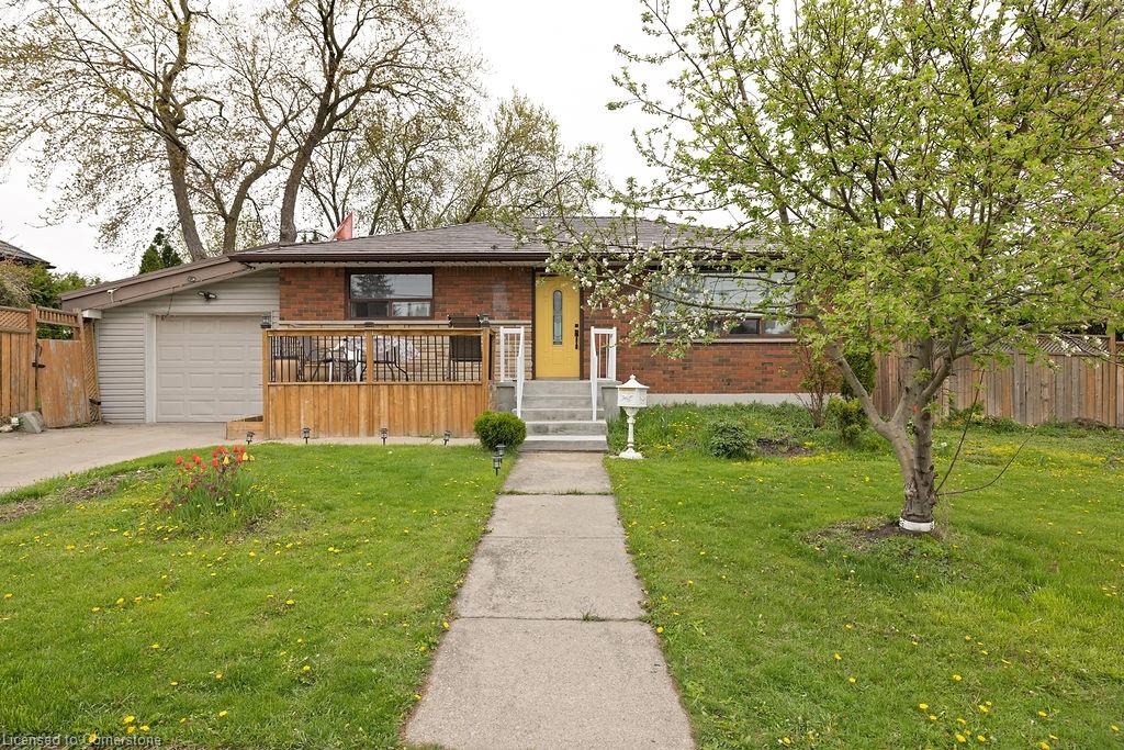71 Montrose Avenue Property Photo