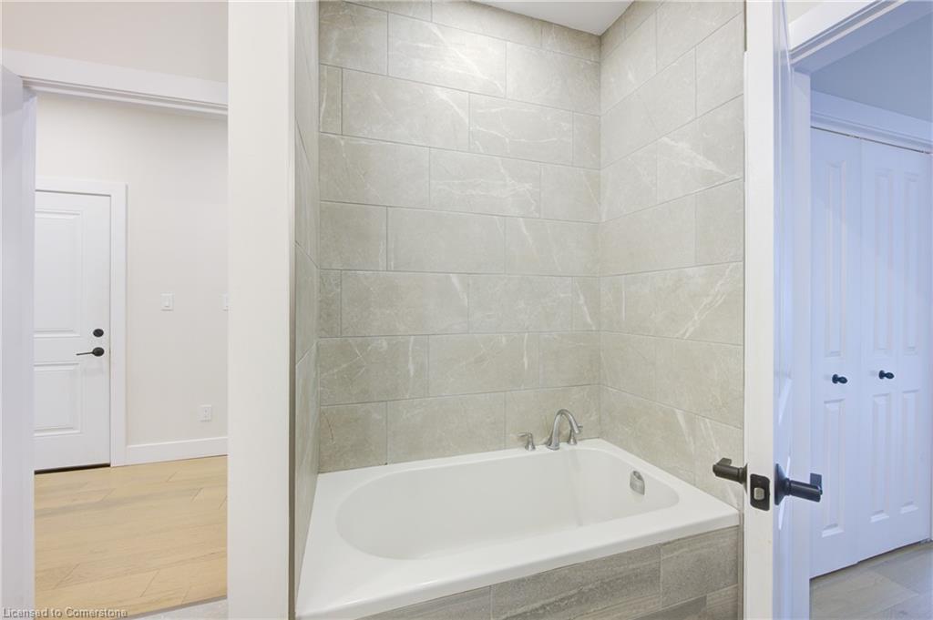 5.5 South Court Street W Property Photo 25
