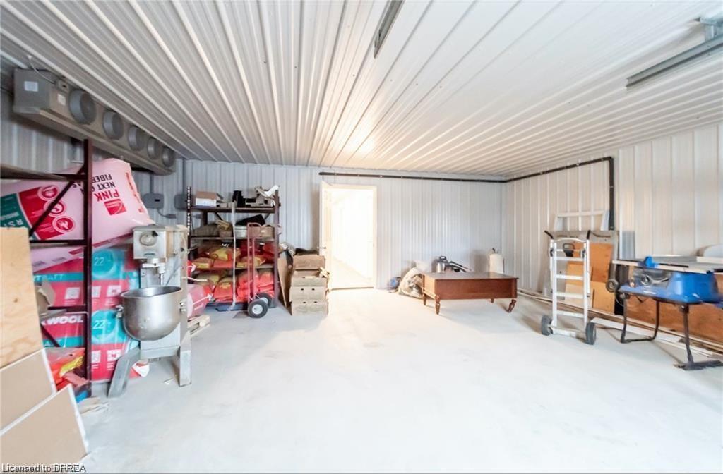 1048 Highway 59 Highway Property Photo 4