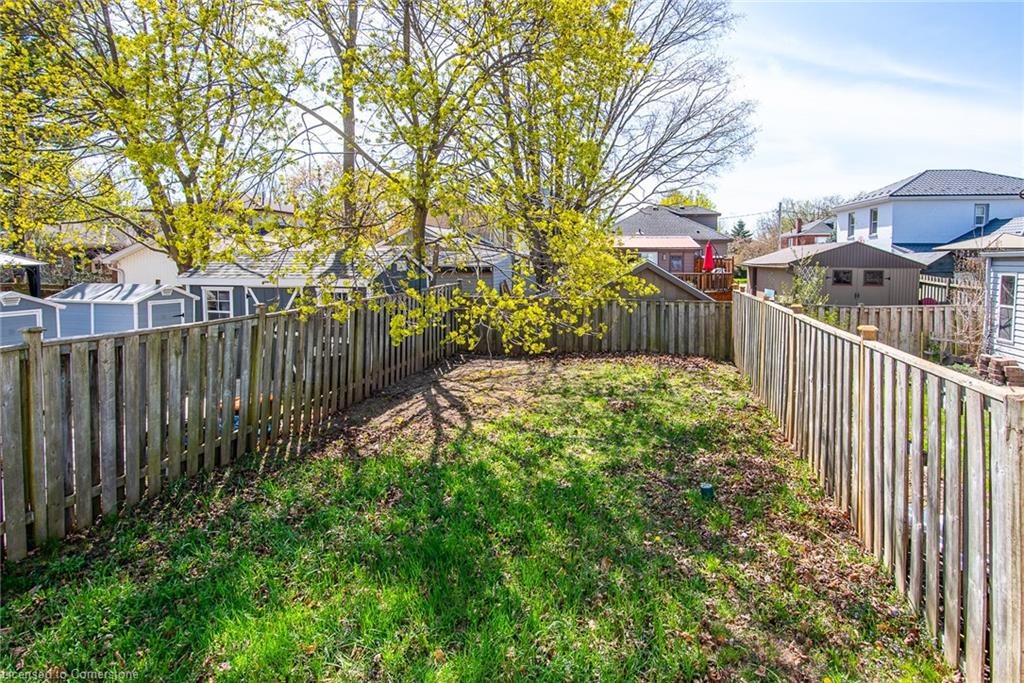 76 Bond Street Property Photo 4