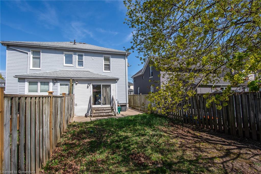 76 Bond Street Property Photo 6
