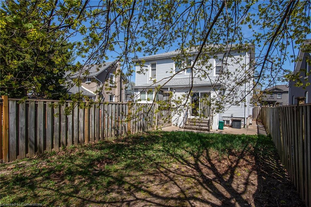 76 Bond Street Property Photo 7