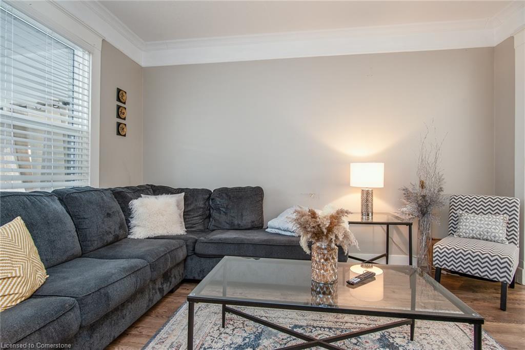 76 Bond Street Property Photo 9
