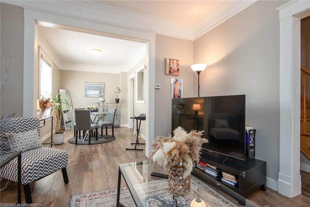 76 Bond Street Property Photo 11