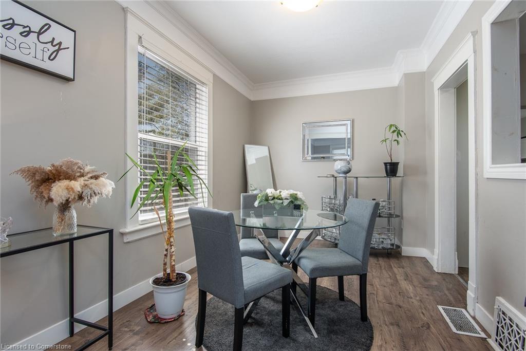 76 Bond Street Property Photo 14