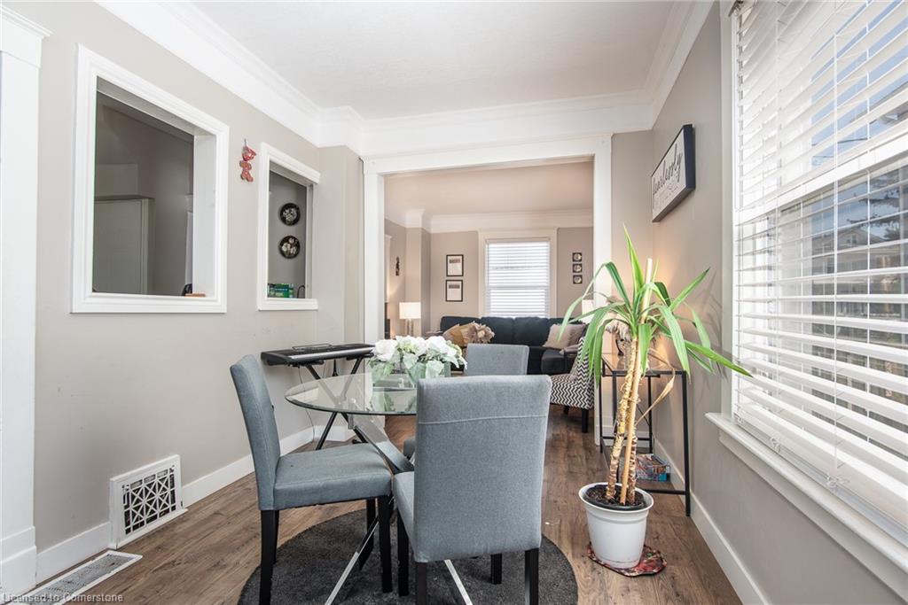 76 Bond Street Property Photo 16