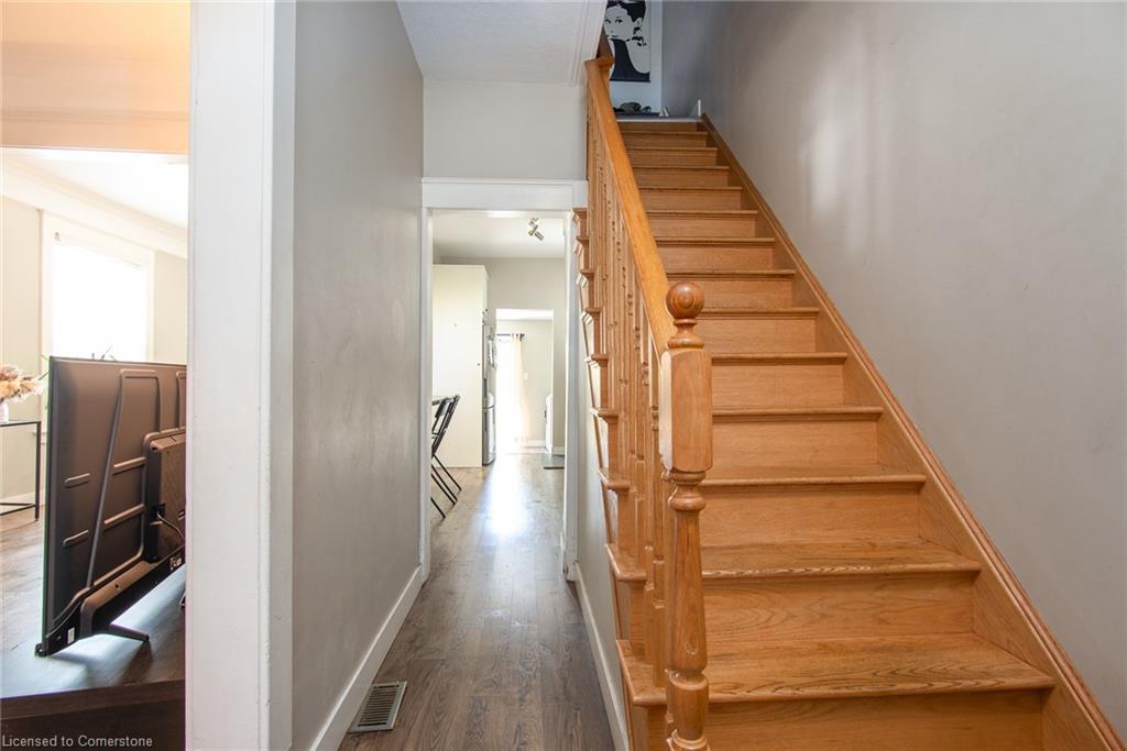 76 Bond Street Property Photo 19