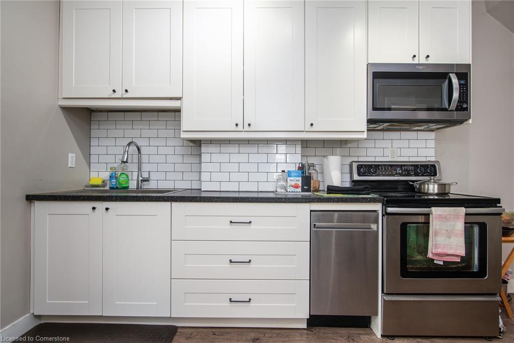 76 Bond Street Property Photo 22