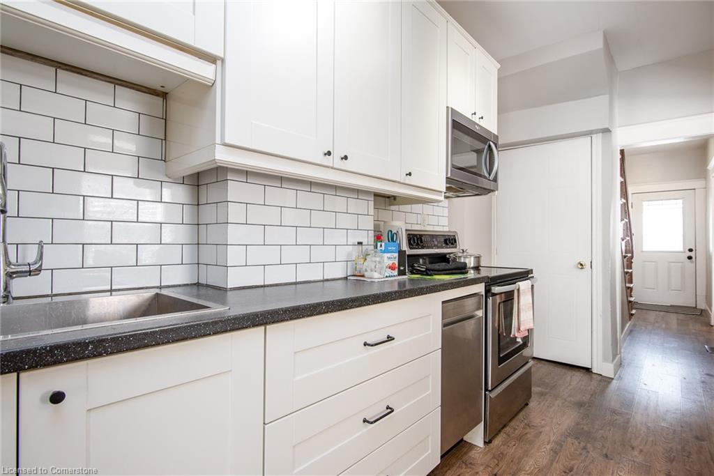 76 Bond Street Property Photo 23