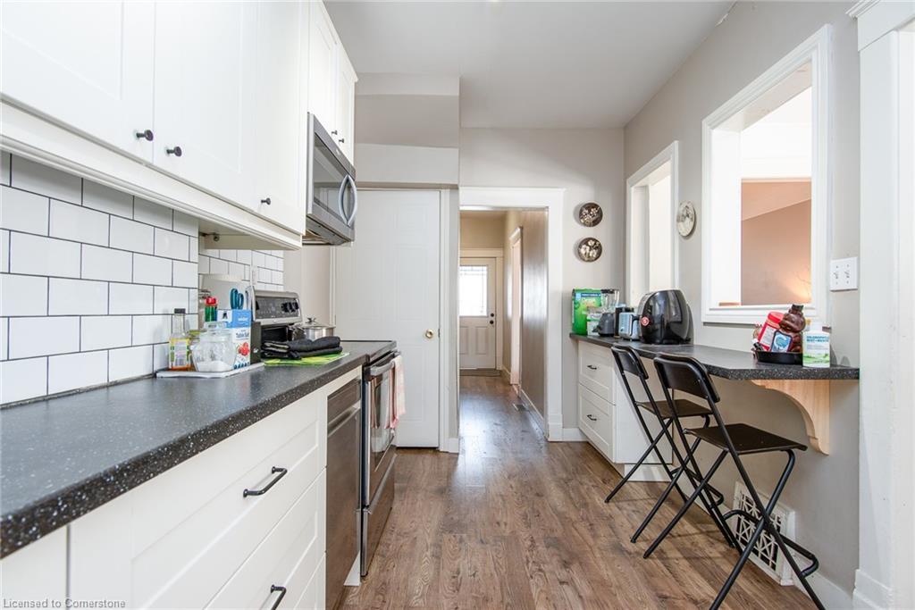 76 Bond Street Property Photo 24