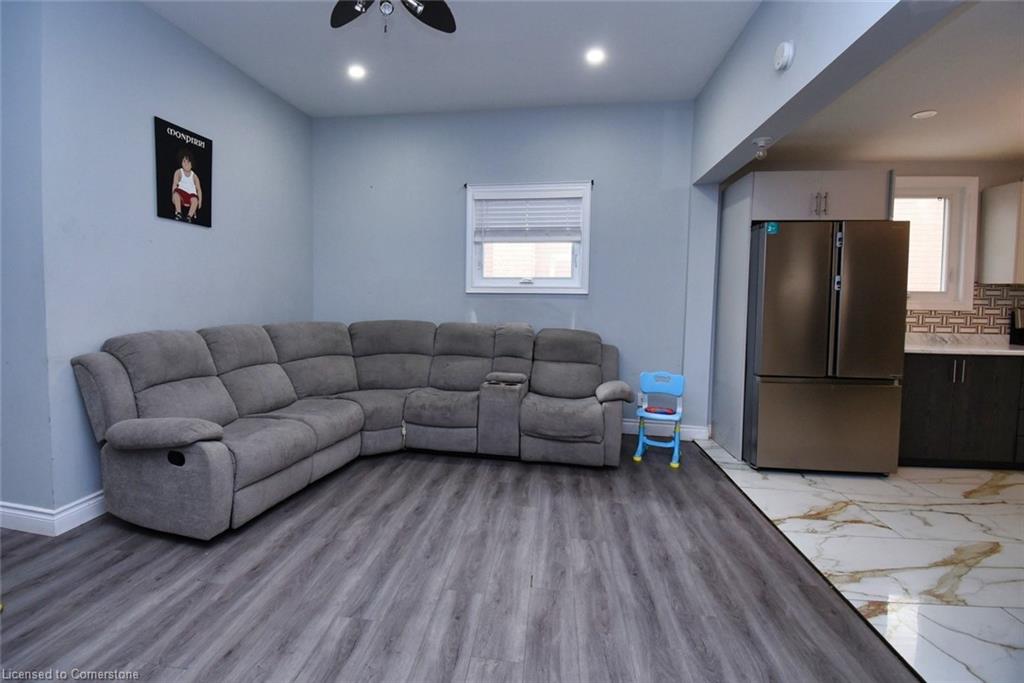 111 Mary Street Property Photo 6