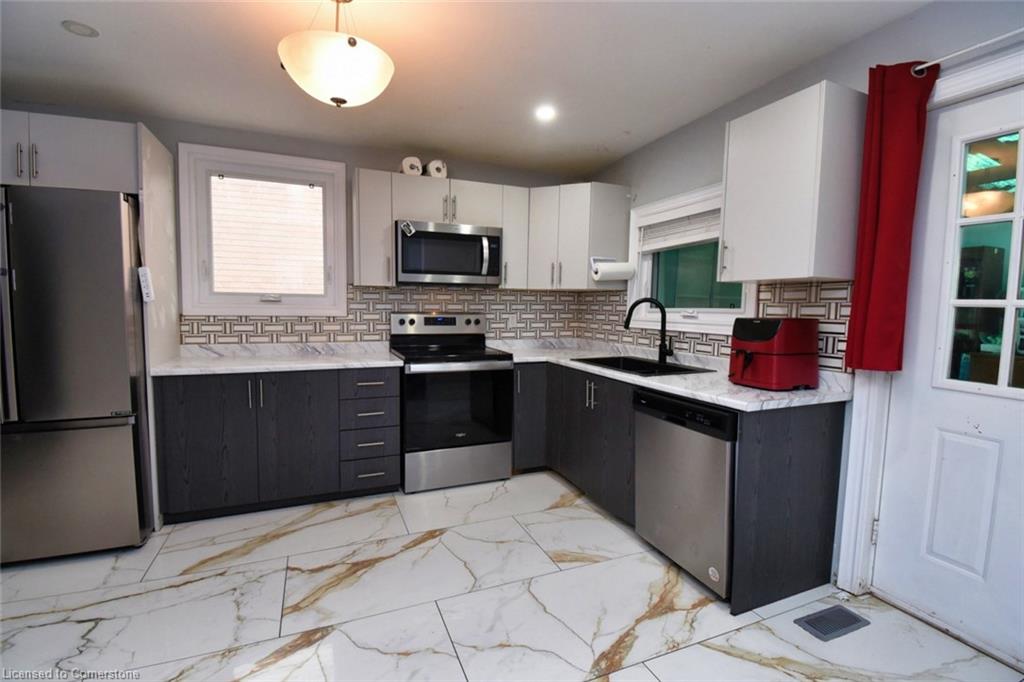 111 Mary Street Property Photo 10