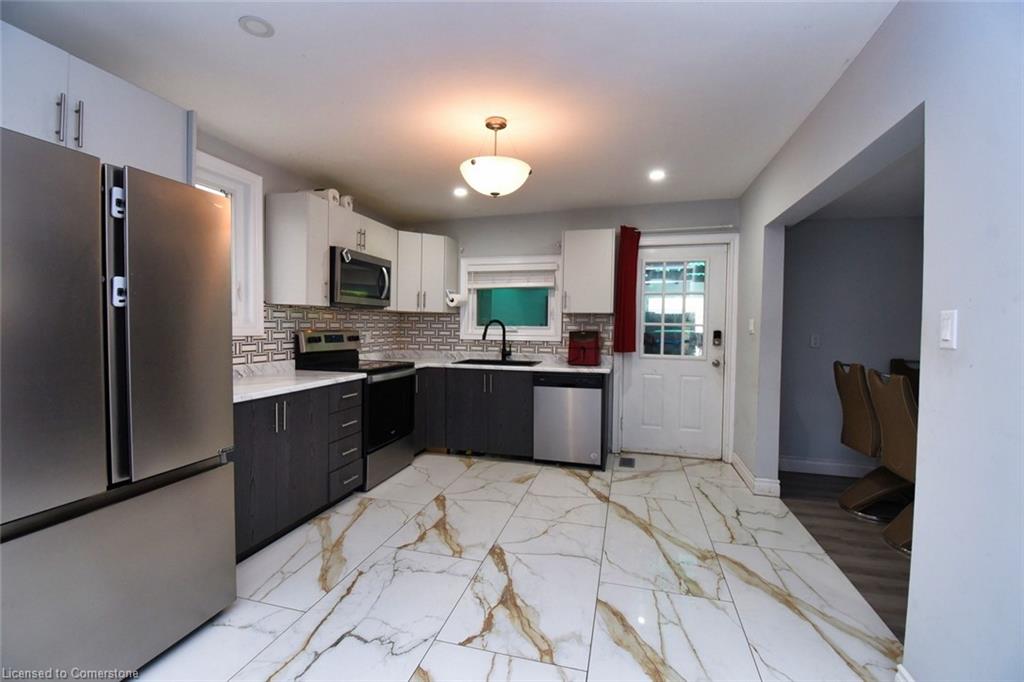 111 Mary Street Property Photo 13