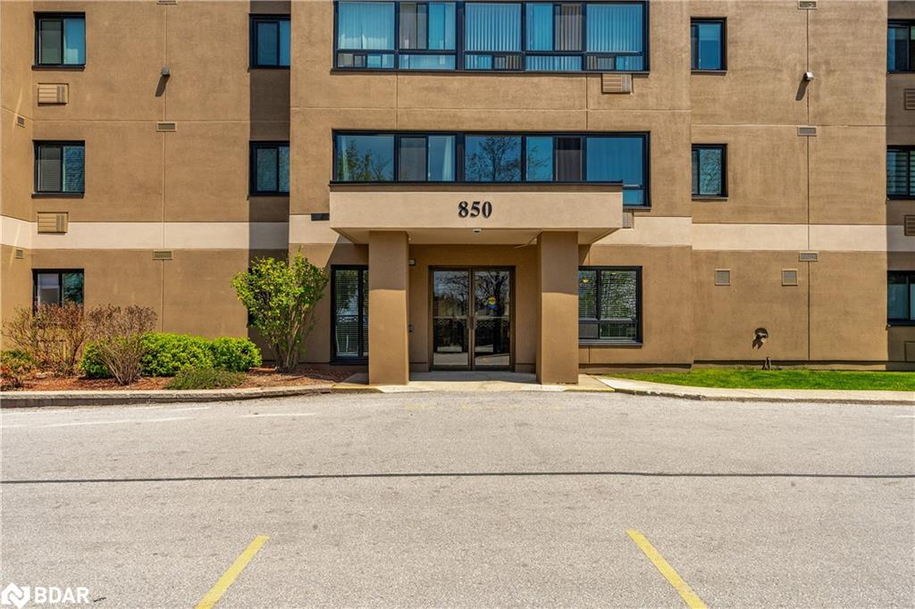204-850 6th Street E Property Photo 1