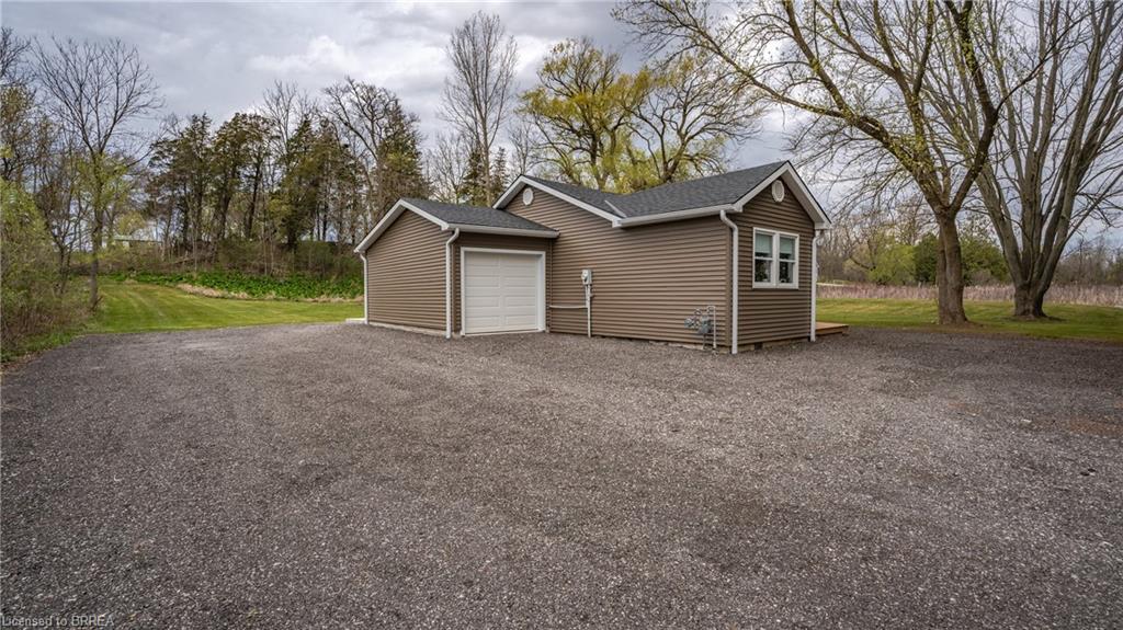 1639 Vittoria Road Property Photo 2