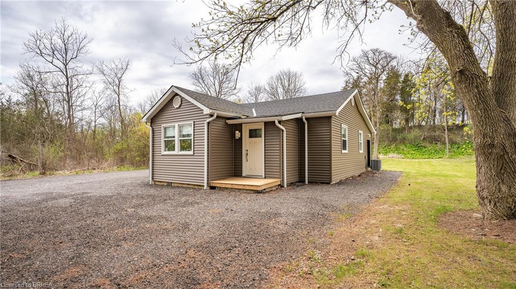 1639 Vittoria Road Property Photo 4