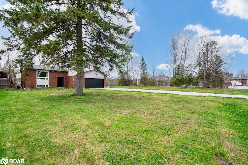 2252 Richard Street Property Photo 1
