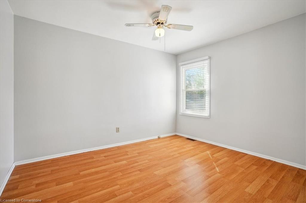 343 Weir Street N Property Photo 6