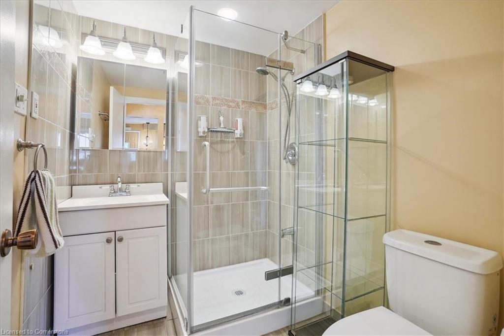 343 Weir Street N Property Photo 13