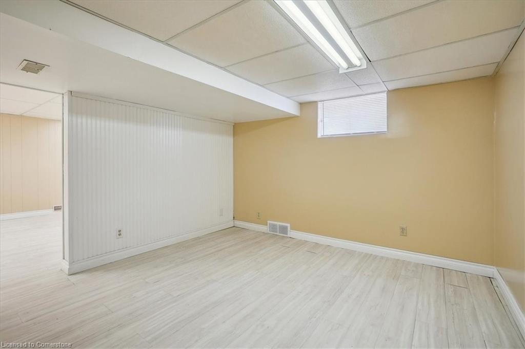 343 Weir Street N Property Photo 18