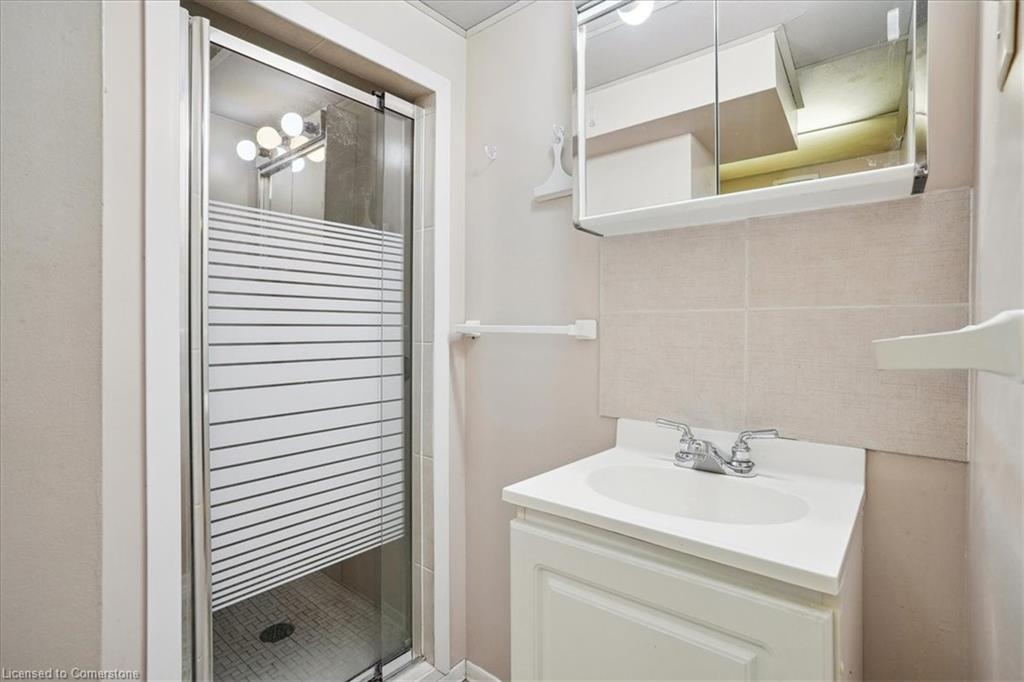 343 Weir Street N Property Photo 19