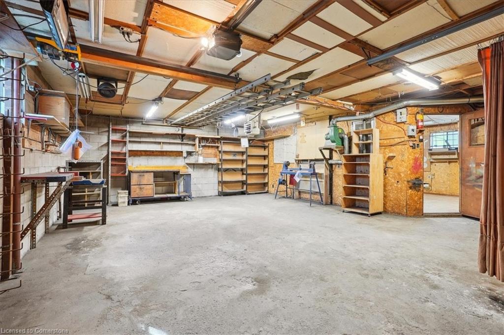 343 Weir Street N Property Photo 23