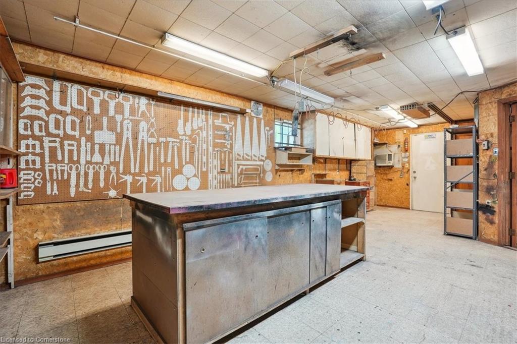 343 Weir Street N Property Photo 26