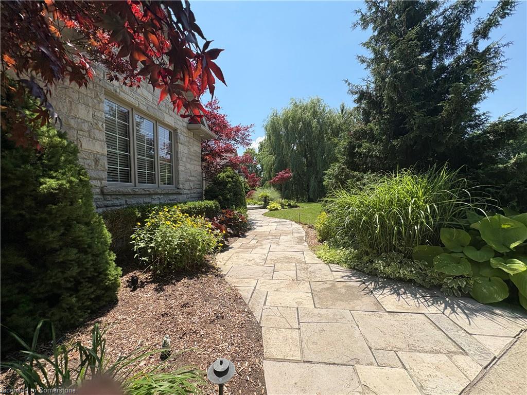 27 Sun Avenue Property Photo 9