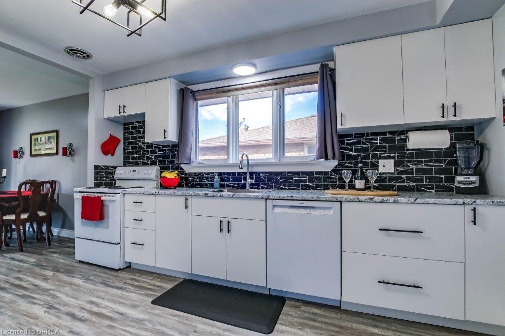 97 Seventh Avenue Property Photo 6