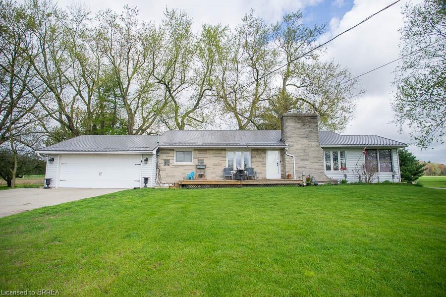 1039 St. John's Road W Property Photo 1