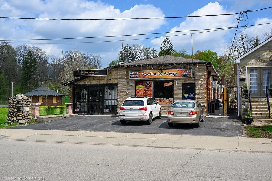 105 Shade Street Property Photo