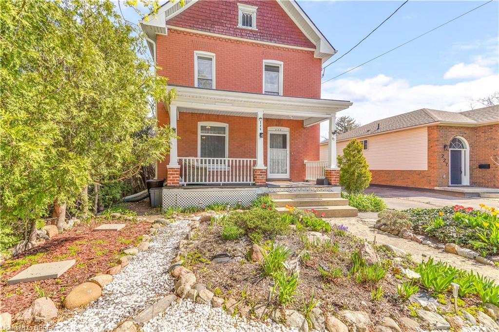 225 Charing Cross Street Property Photo 3