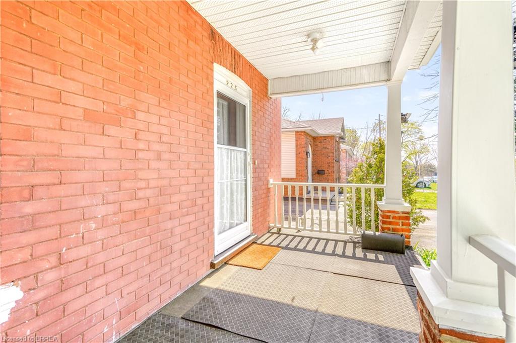 225 Charing Cross Street Property Photo 6