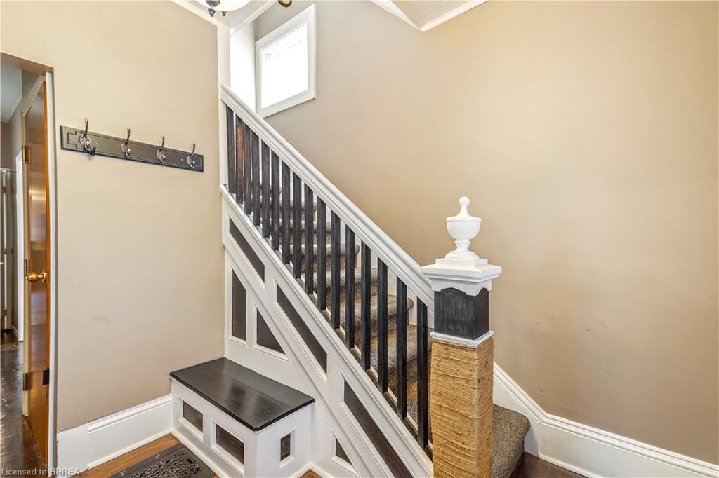 225 Charing Cross Street Property Photo 9