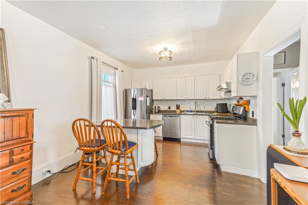 225 Charing Cross Street Property Photo 12