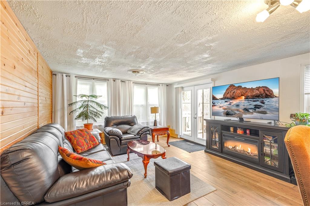 225 Charing Cross Street Property Photo 18