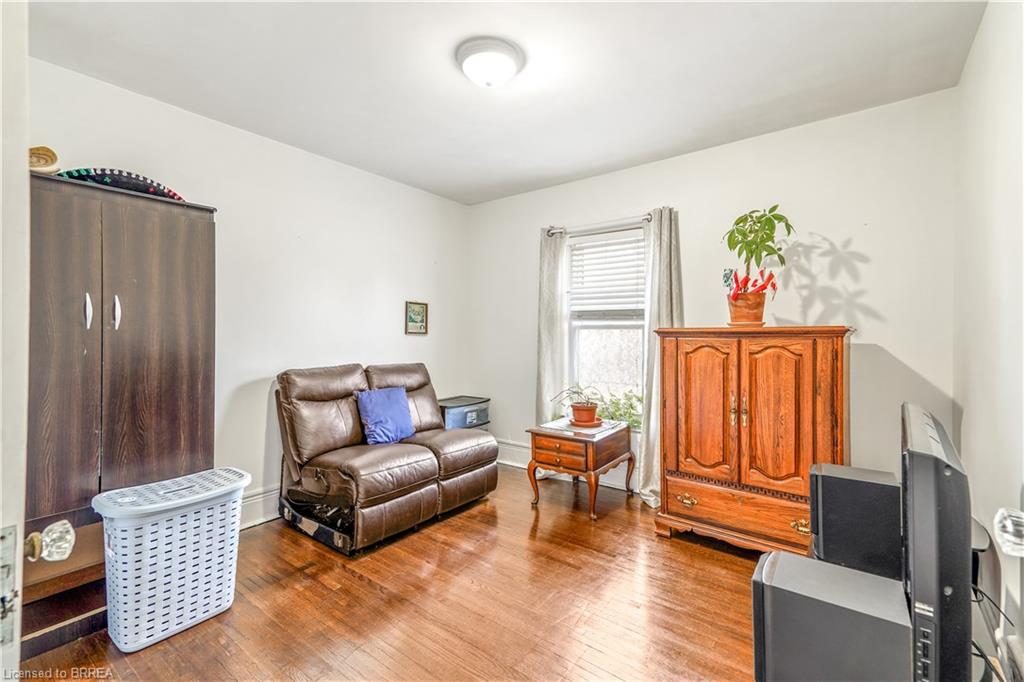 225 Charing Cross Street Property Photo 24