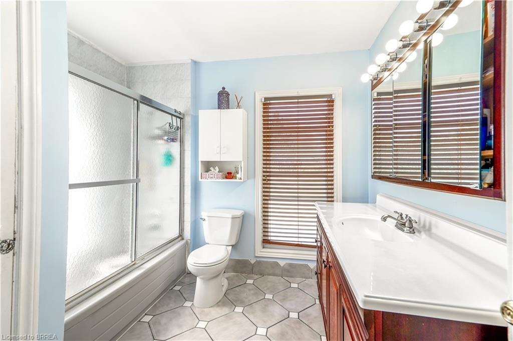 225 Charing Cross Street Property Photo 27